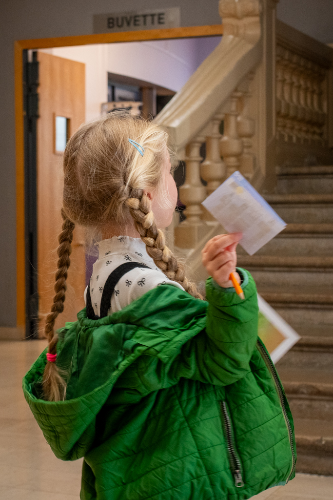 Regarder, observer, questionner — les premiers pas vers une lecture consciente des images.